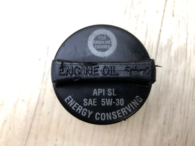 Крышка маслозаливной горловины LAND CRUISER PRADO 120 02-09 3.0 1KDFTV