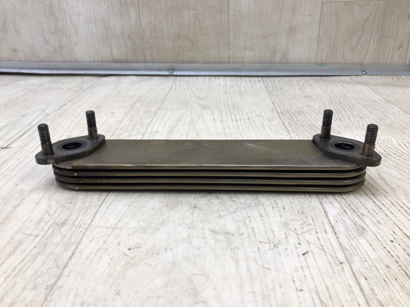 Теплообменник масляного фильтра TOYOTA LAND CRUISER PRADO 120 02-09 3.0 1KDFTV 1571030010 Б/У