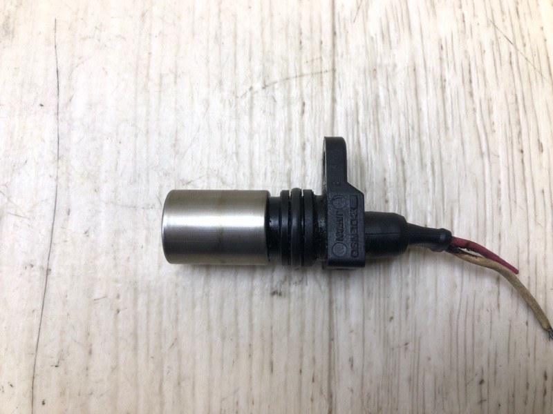 Датчик положения коленвала LAND CRUISER PRADO 120 02-09 3.0 1KDFTV Датчик положения коленвала LAND CRUISER PRADO 120 02-09 3.0 1KDFTV