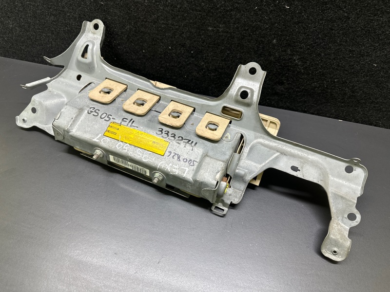 Подушка безопасности в колени передняя левая GS350 GS300 05-11