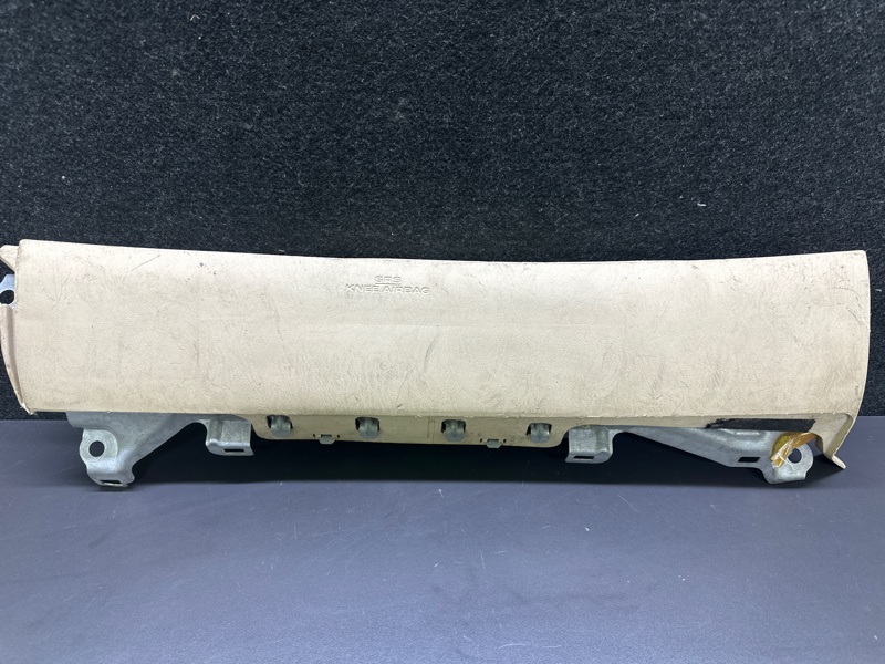 Подушка безопасности в колени передняя правая GS350 GS300 05-11