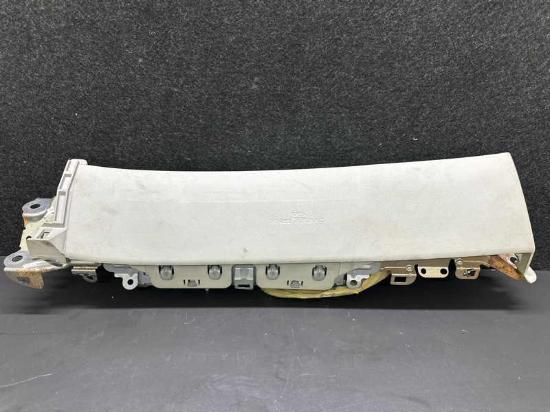 Подушка безопасности в колени передняя правая ES350 06-12