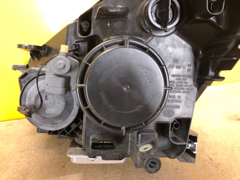 Фара правая QASHQAI 07-14 Фара правая QASHQAI 07-14