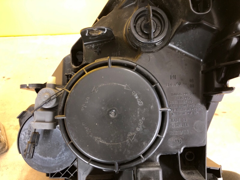 Фара правая QASHQAI 07-14 Фара правая QASHQAI 07-14