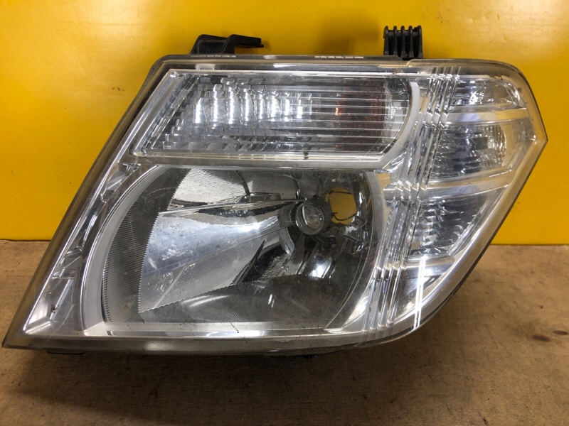 Фара левая NISSAN PATHFINDER R51 04-14 260605X00B Б/У