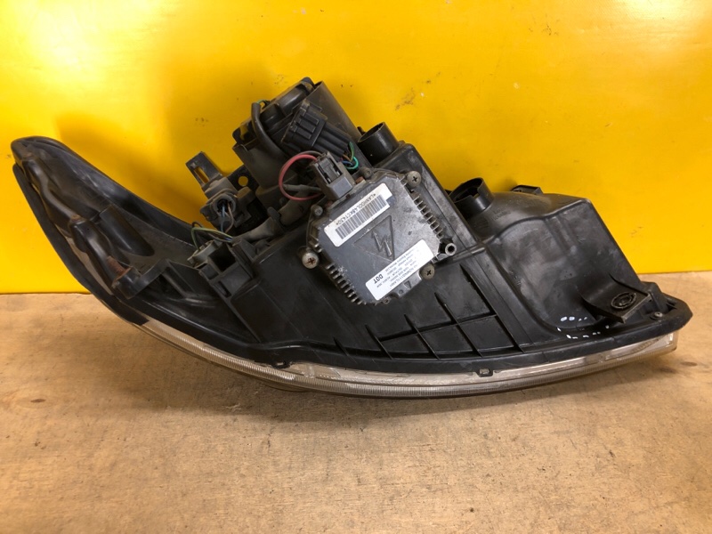 Фара левая FX S50 03-08 Фара левая FX S50 03-08