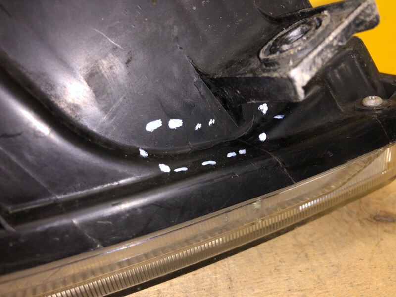 Фара левая FX S50 03-08 Фара левая FX S50 03-08