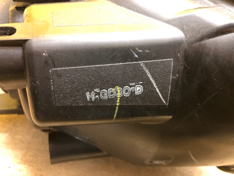 Фара левая MITSUBISHI L200 06-14