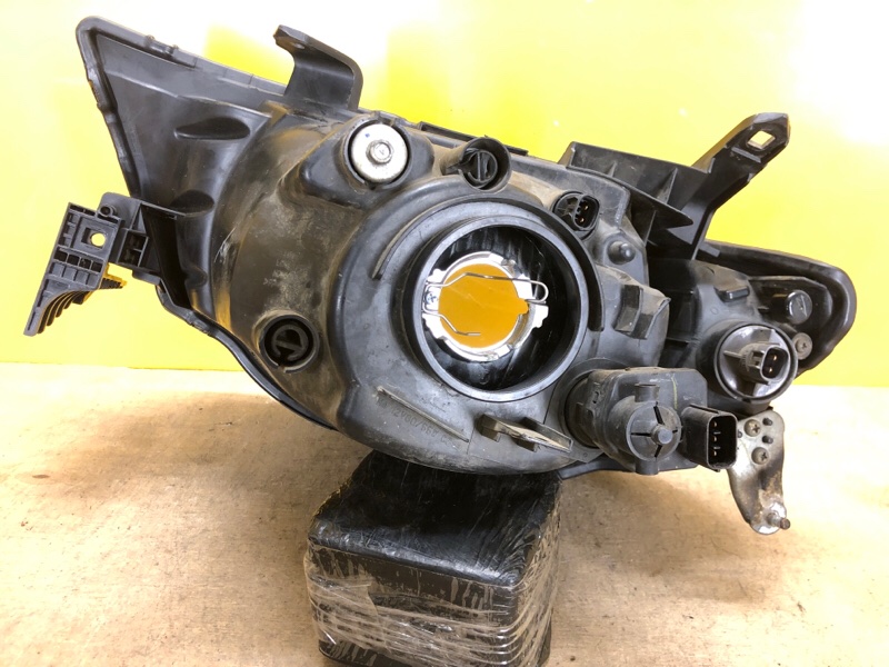 Фара правая L200 06-14