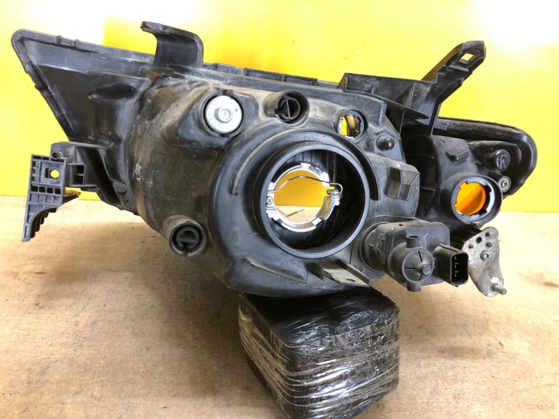 Фара правая L200 06-14