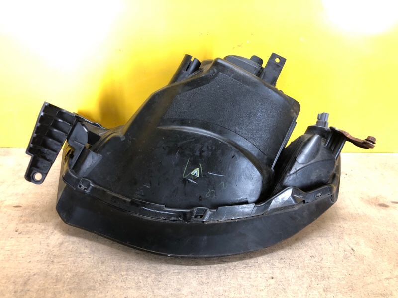 Фара правая L200 06-14