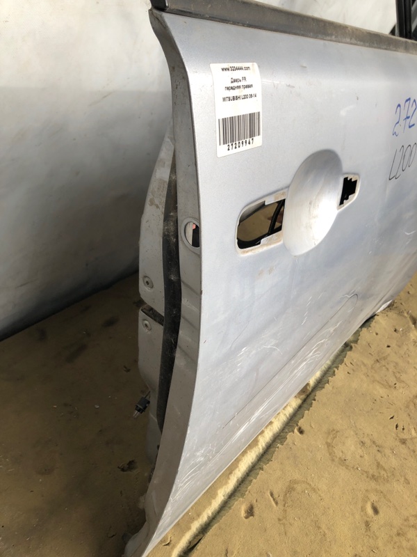 Дверь передняя правая L200 06-14