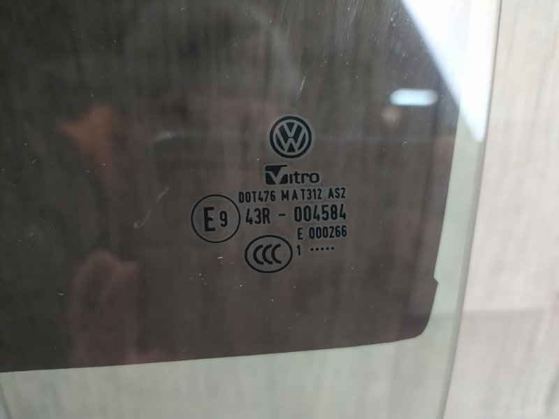 Стекло двери заднее левое VOLKSWAGEN JETTA USA 10-17 162 2.5 CBUA