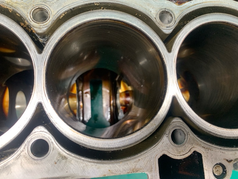 Блок двигателя MAGENTIS 05–10 2008 MG 2.4