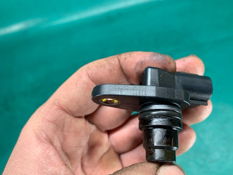 Датчик положения распредвала MAGENTIS 05–10 2008 MG 2.4