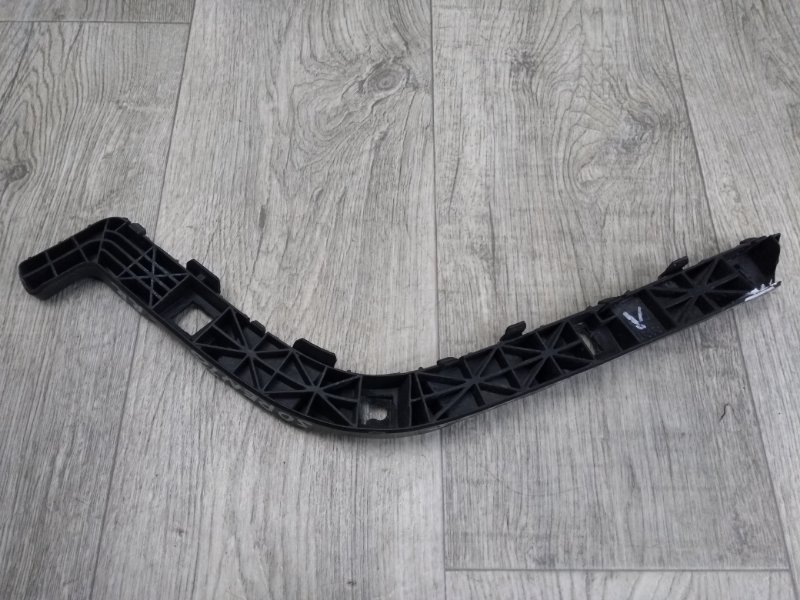 Кронштейн заднего бампера правый SORENTO UM 14- 2015 UM 2.4 G4KJ
