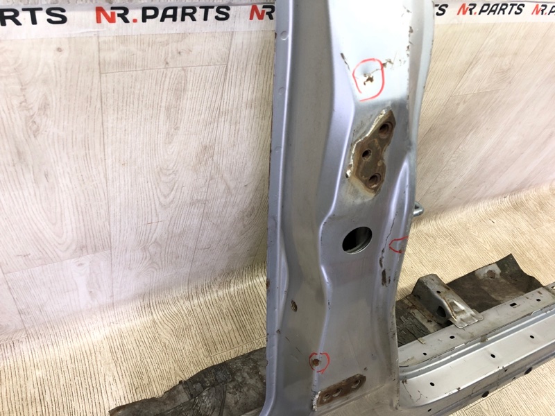 Стойка кузова средняя правая GX470 02-09