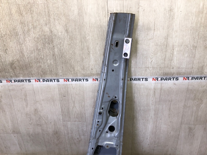 Стойка кузова средняя правая GX470 02-09