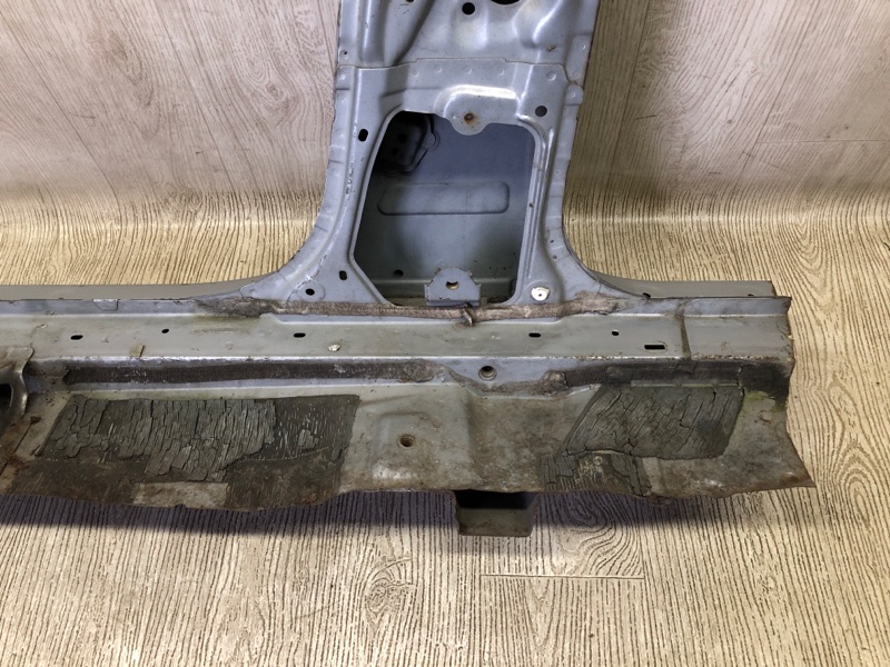 Стойка кузова средняя правая GX470 02-09