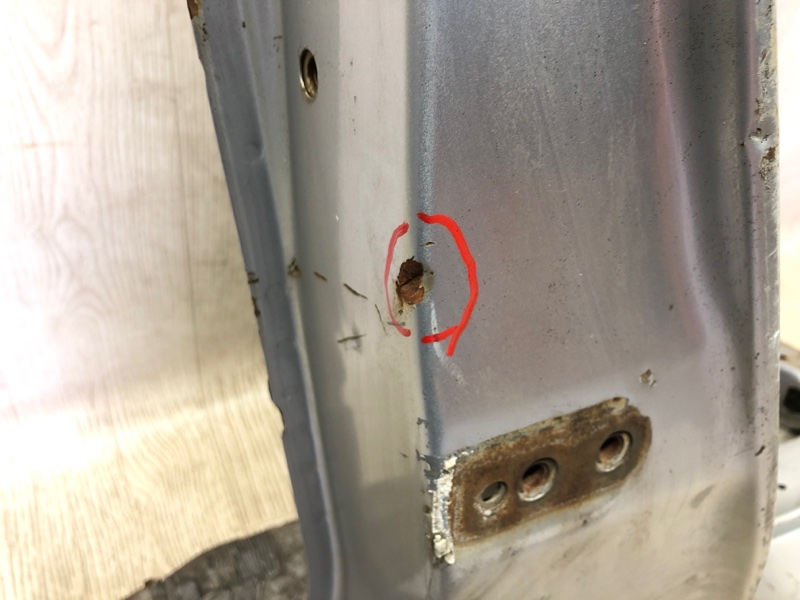 Стойка кузова средняя правая GX470 02-09