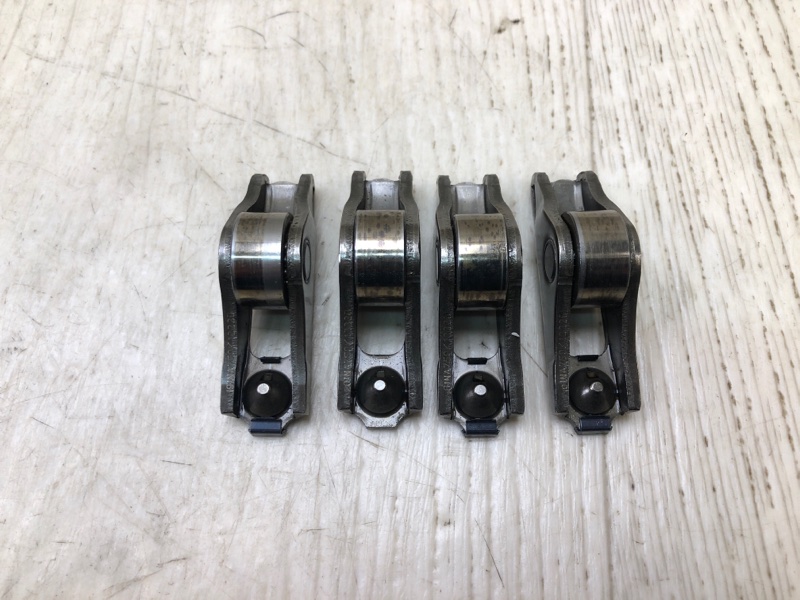 Рокер впускного клапана 200 14-16 2015 UF 2.4 ED6