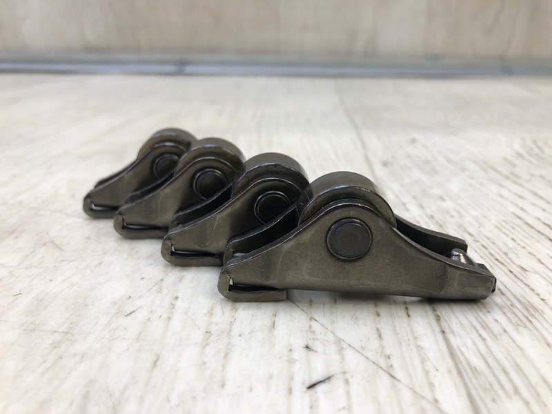 Рокер впускного клапана 200 14-16 2015 UF 2.4 ED6