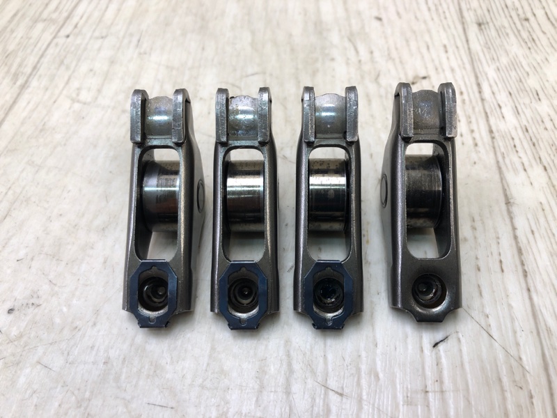 Рокер впускного клапана 200 14-16 2015 UF 2.4 ED6