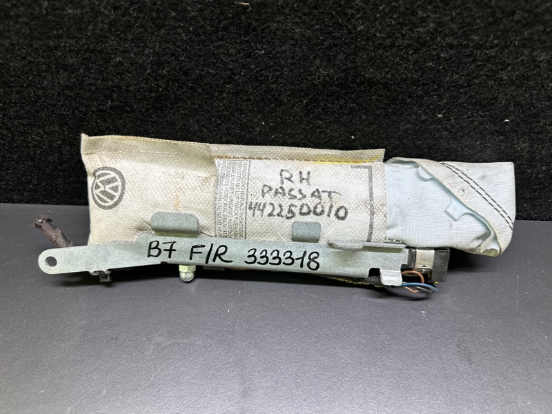 Подушка безопасности в сиденье передняя правая VOLKSWAGEN PASSAT B7 11-15 561 880 242 Б/У