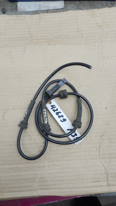 Датчик ABS передний правый INFINITI M35/M45 04-10 Б/У