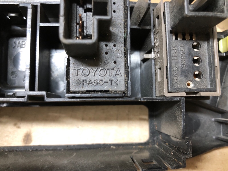 Блок кнопок консоли LEXUS GS350 GS300 05-11 Блок кнопок консоли LEXUS GS350 GS300 05-11