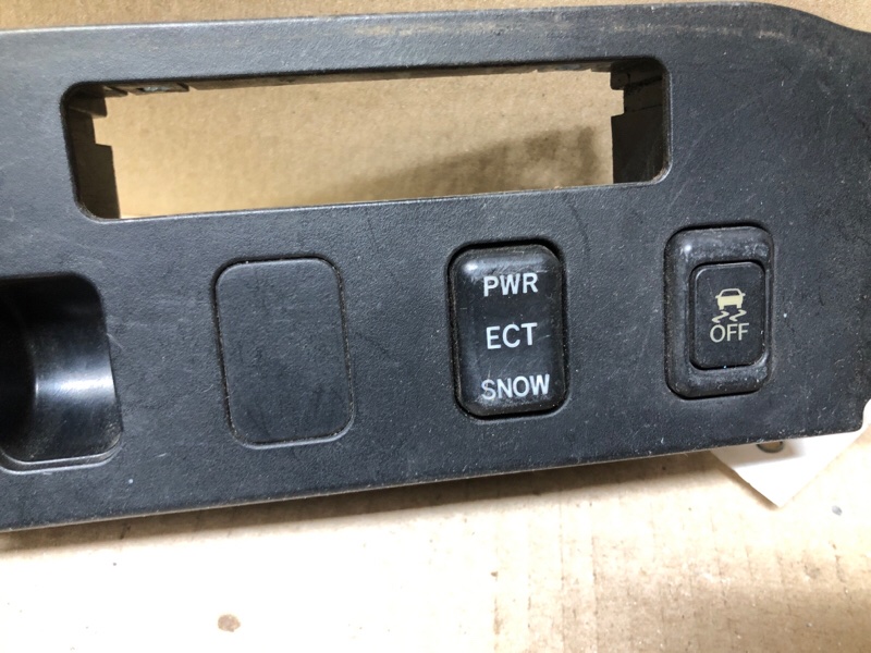 Блок кнопок консоли GS350 GS300 05-11 Блок кнопок консоли GS350 GS300 05-11