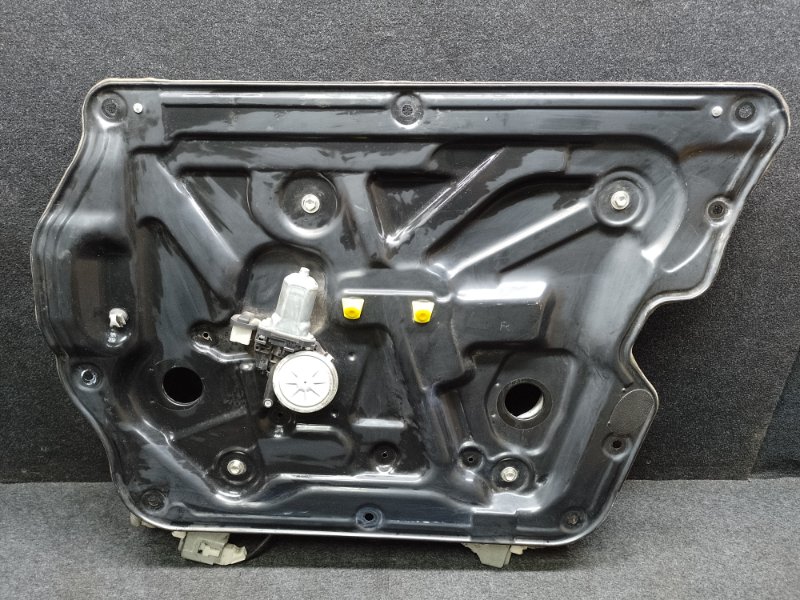 Стеклоподъемник передний правый INFINITI M35/M45 04-10 80720-EH100 Б/У