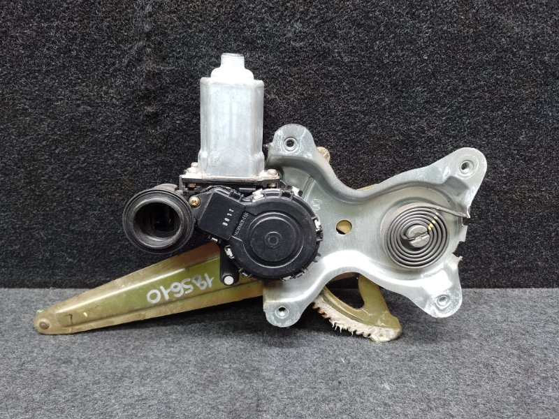 Стеклоподъемник задний левый LEXUS ES300 ES330 01-06 2003 Седан 3.0 69804-33040 Б/У
