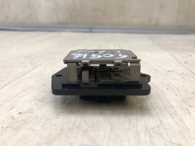 Резистор печки MITSUBISHI PAJERO 99-06