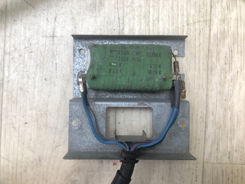 Резистор печки ACCORD CE 95-98