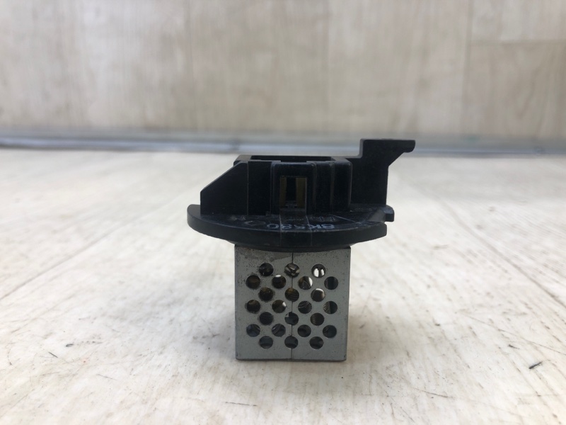 Резистор печки TRIBECA B9 05-07 Резистор печки TRIBECA B9 05-07