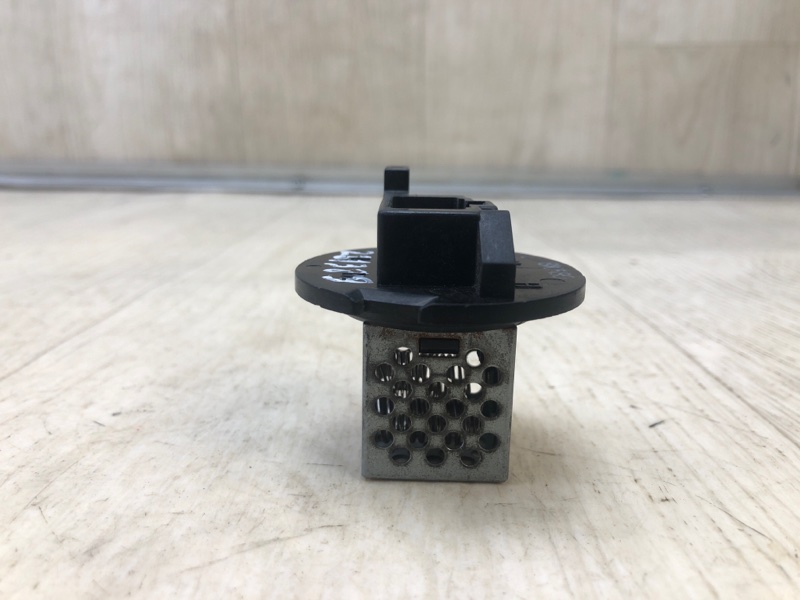 Резистор печки SUBARU TRIBECA B9 05-07 Резистор печки SUBARU TRIBECA B9 05-07