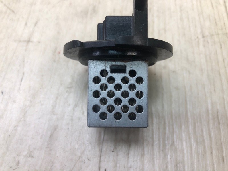 Резистор печки TRIBECA B9 05-07 Резистор печки TRIBECA B9 05-07