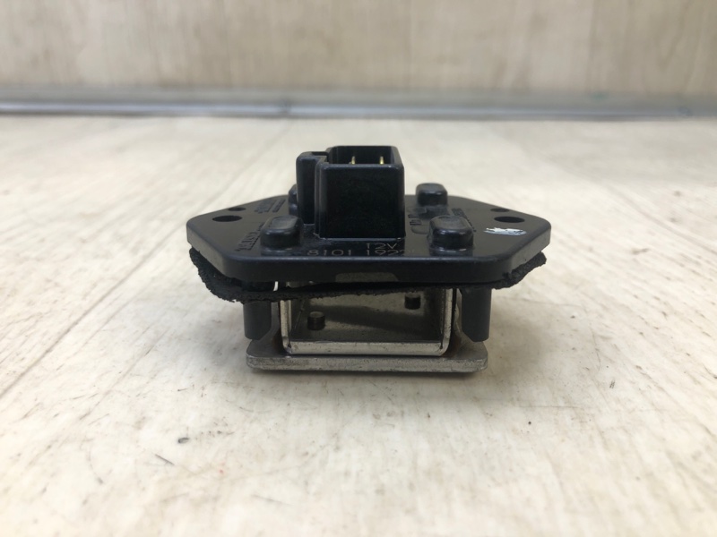 Резистор печки MITSUBISHI PAJERO 99-06 Резистор печки MITSUBISHI PAJERO 99-06