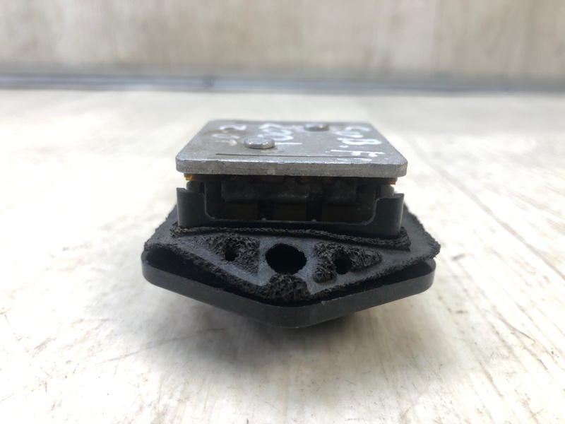 Резистор печки PAJERO 99-06 Резистор печки PAJERO 99-06