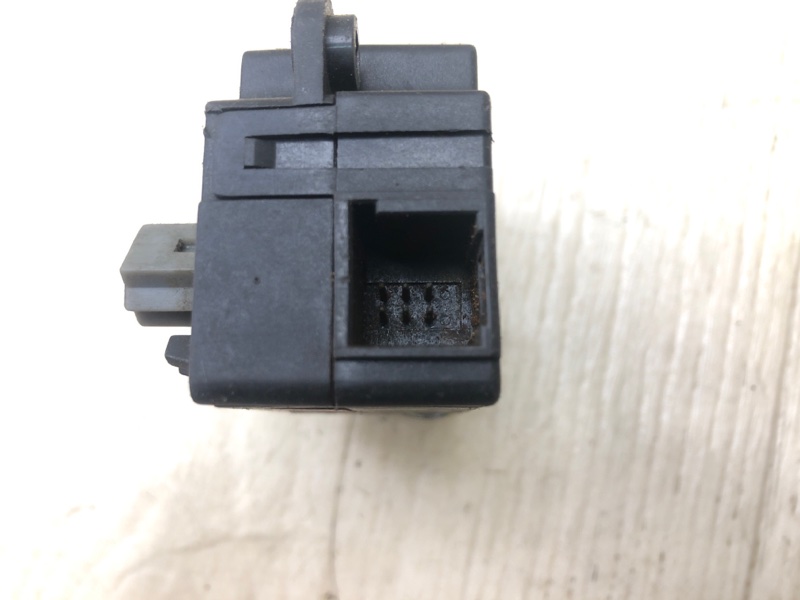 Моторчик заслонки печки LEAF 10-17