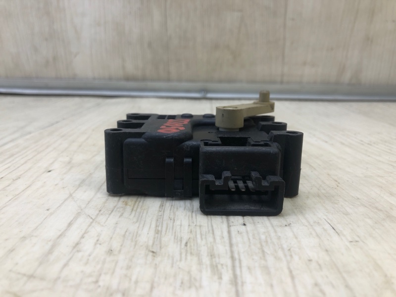 Моторчик заслонки печки MAZDA 6 GG 02-07