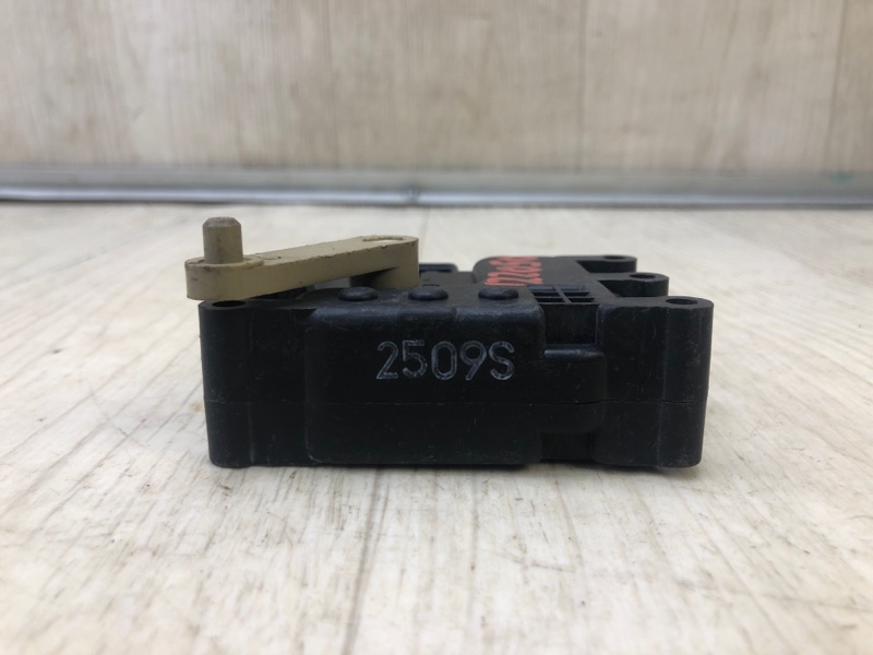 Моторчик заслонки печки 6 GG 02-07