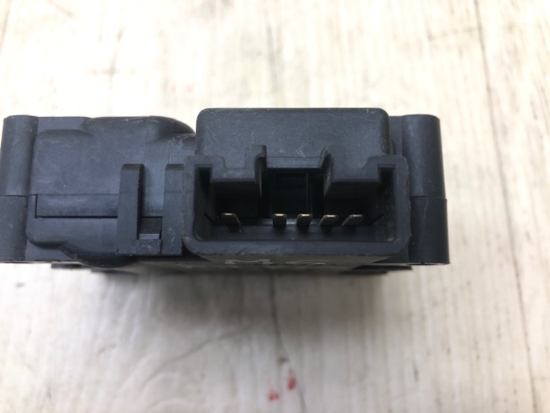 Моторчик заслонки печки 6 GG 02-07