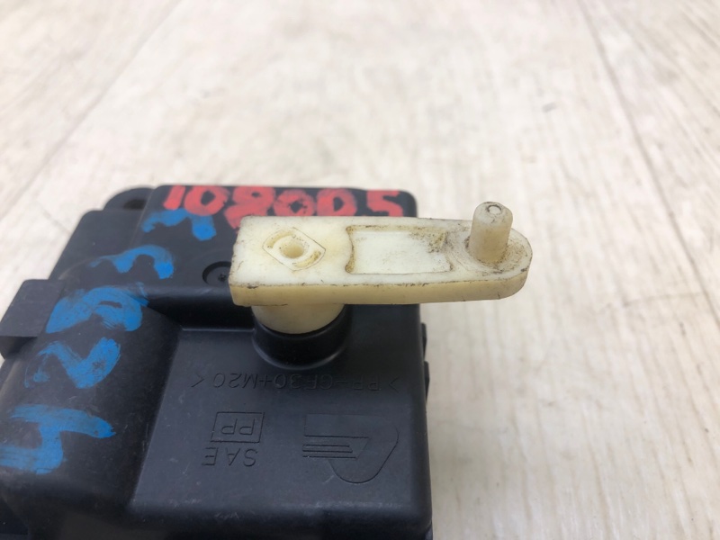 Моторчик заслонки печки MURANO Z50 02-07