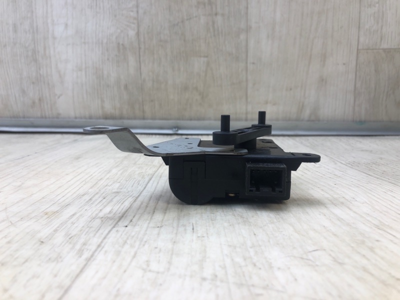 Моторчик заслонки печки ACCORD CE 95-98