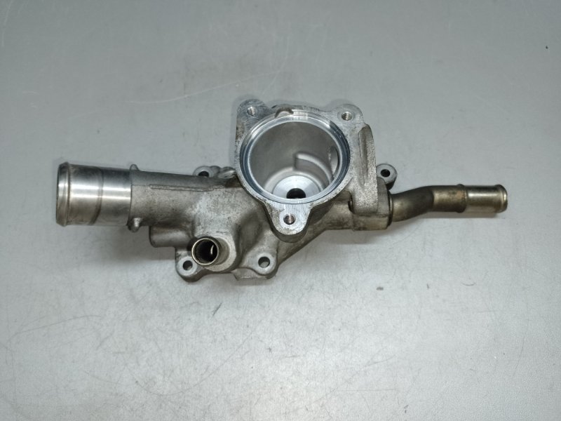 Запчасть корпус термостата MAZDA 6 GJ 12- 2.5 PY-VPS PE02-15-17Z Б/У Корпус термостата MAZDA 6 GJ 12- 2.5 PY-VPS PE02-15-17Z Б/У