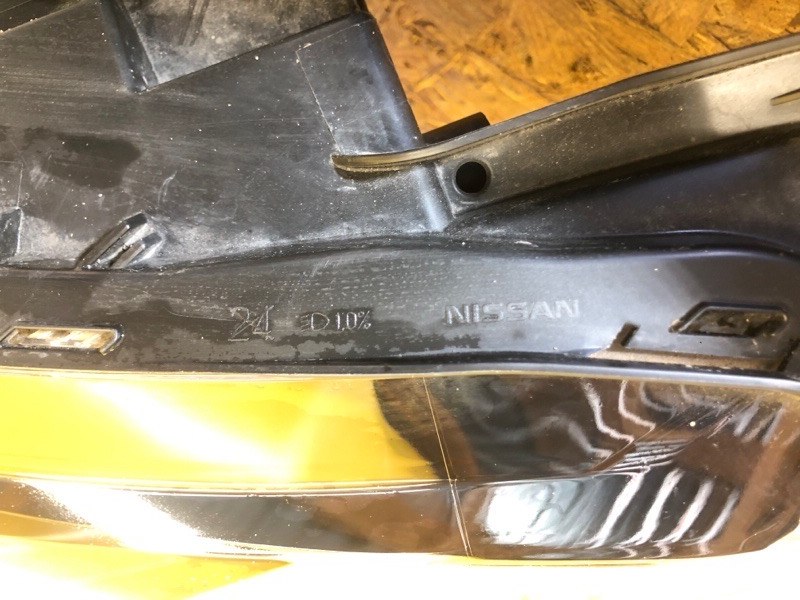 Фара левая LEAF 18-