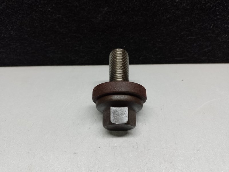 Болт шкива коленвала 6 GJ 12- 2.5 PY-VPS