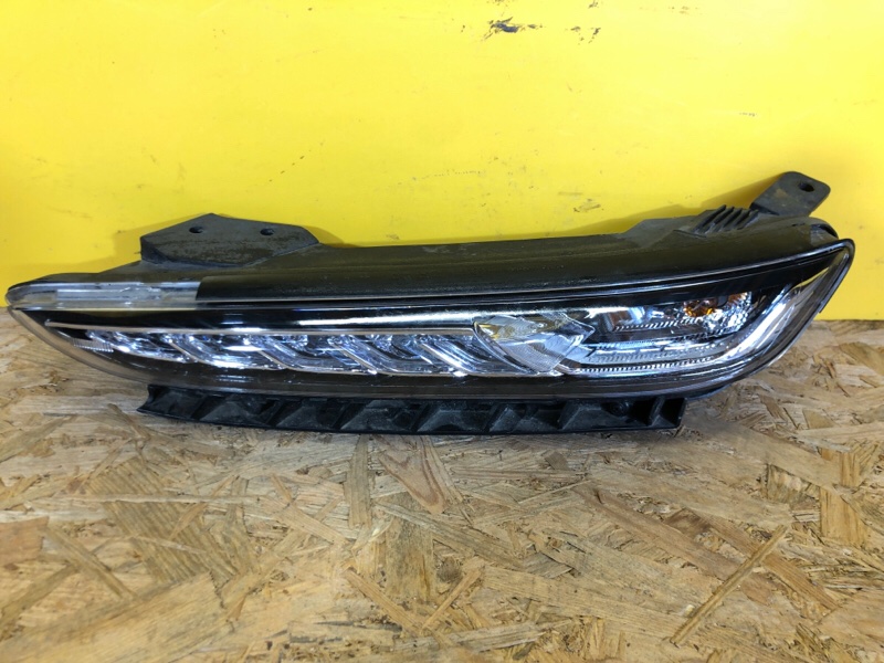 Дневной ходовой огонь левый HYUNDAI KONA OS 17-23 92207-J9000 Б/У